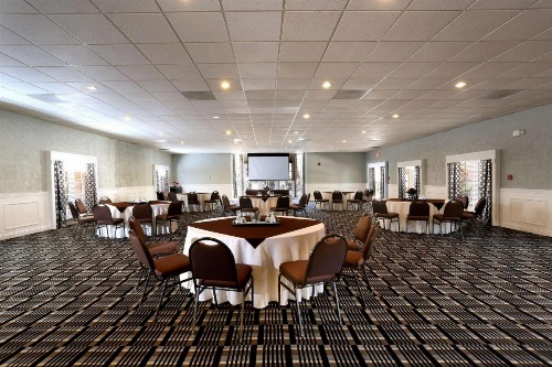 DoubleTree By Hilton Suites Tucson Airport image 6